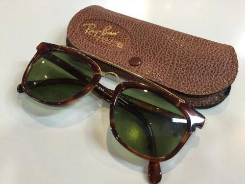 古着のサングラス