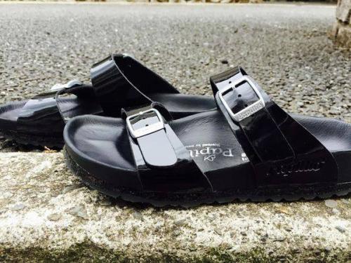 古着のサンダル