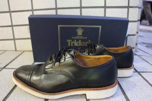 ドレスシューズのトリッカーズ