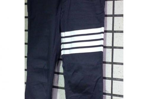 パンツのトムブラウン