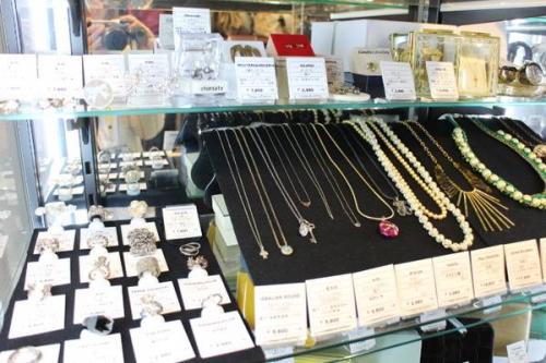 財布のハンドバッグ