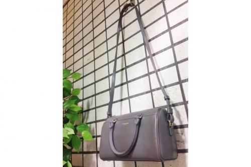 シューズ・バッグのショルダーバッグ