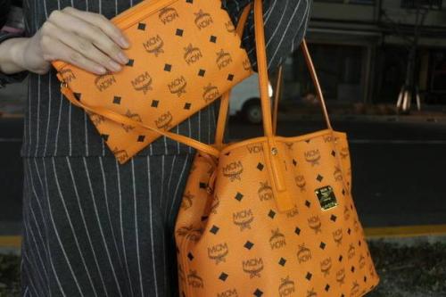 トートバッグのMCM