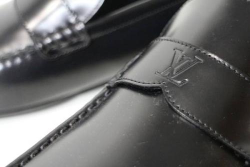 ローファーのヴィトン