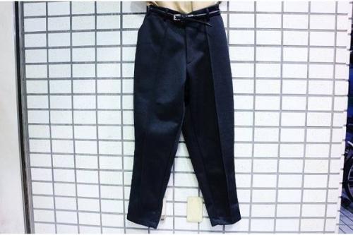 ボトムス・スカートのテーパードパンツ