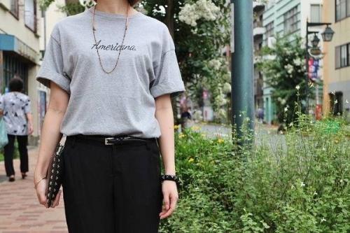 トップスのTシャツ