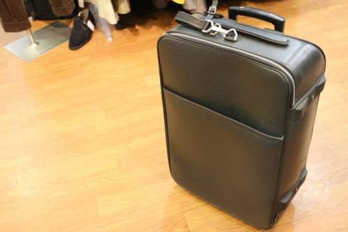 ルイヴィトンのキャリー