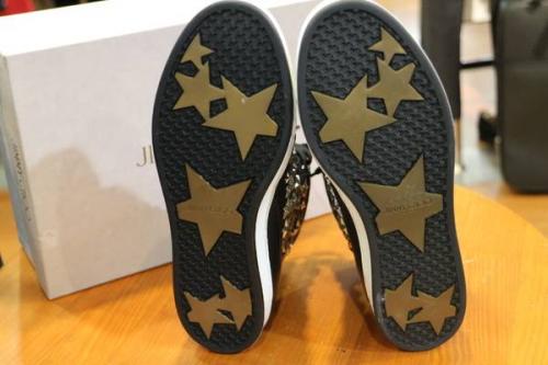 Jimmy Chooのスタッズ