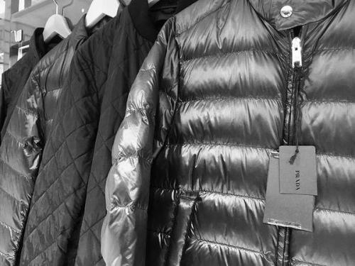 PRADAのアウター