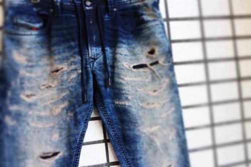 メンズのボトムス