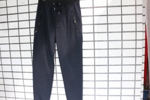 トムブラウンの高円寺　