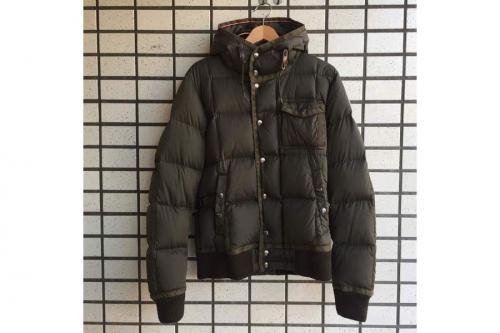 ダウンジャケット