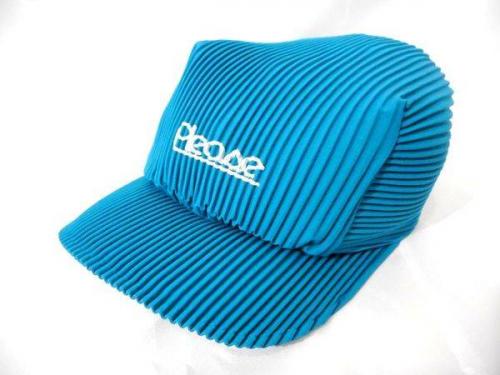 プリーツプリーズのISSEY MIYAKE