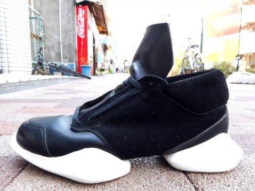 アディダスのRickOwens