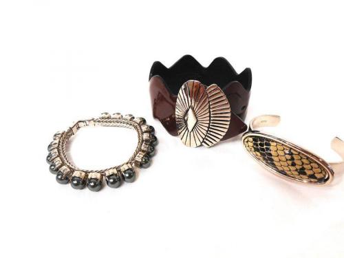 トーガプルラのバングル