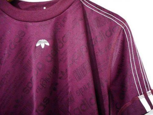 アディダスのアレキサンダーワン