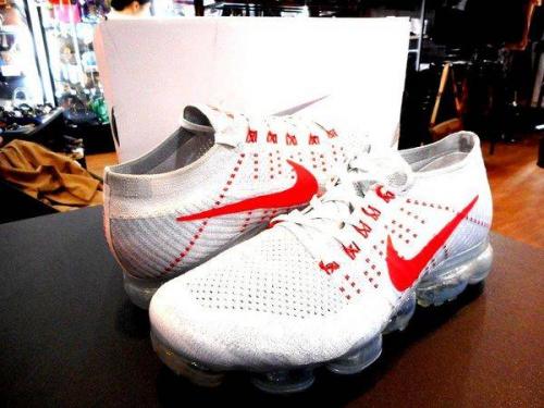 スニーカーのリカルド・ティッシ