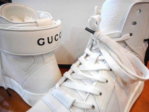 スニーカーの中古