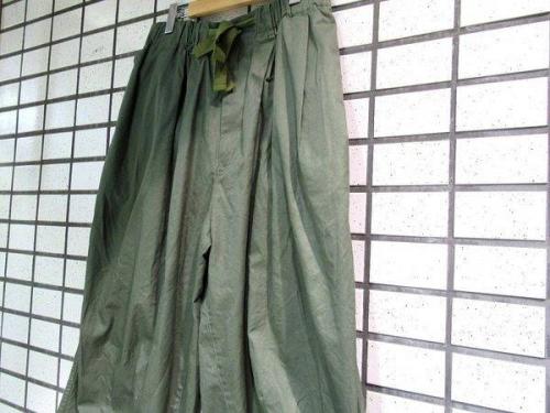 バルーンパンツのオーラリー