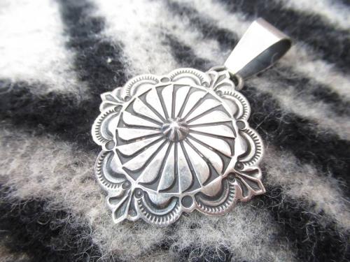 バングルのナバホ