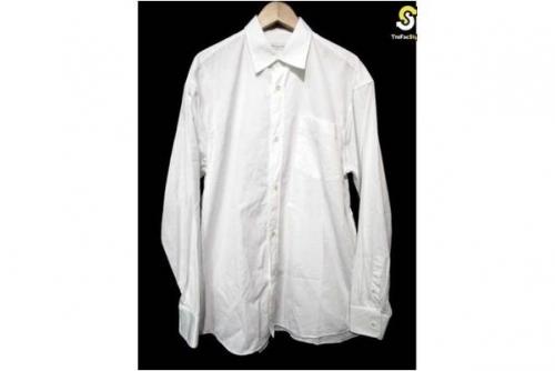 ニットのシャツ