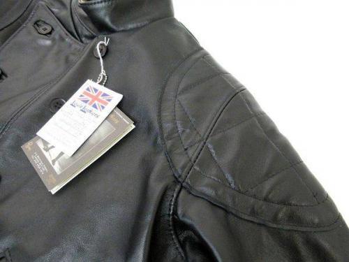 ライダースのライトニング