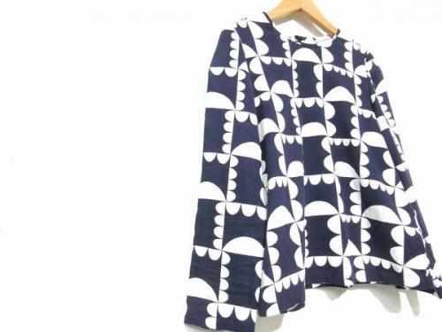 hana gumoのブラウス