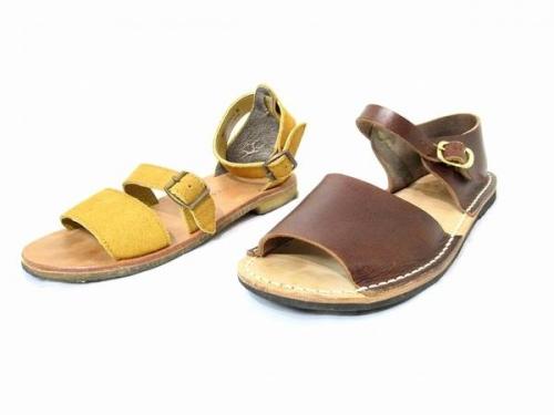 夏物のカットソー