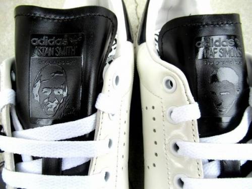 スタンスミスのラフシモンズ