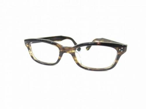 レイバンのOLIVER PEOPLE