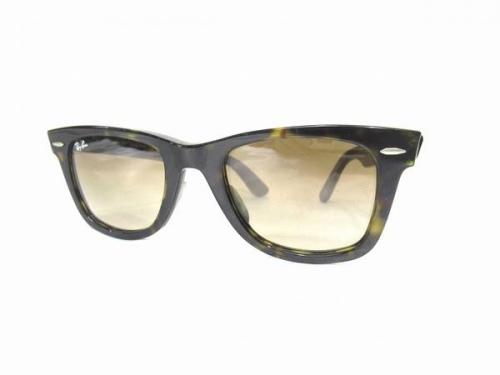 サングラスのRAYBAN