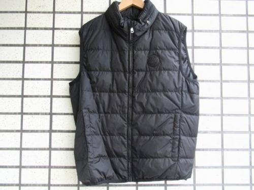 ダウンベストのコート