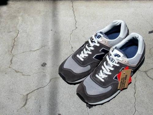 スニーカーのニューバランス