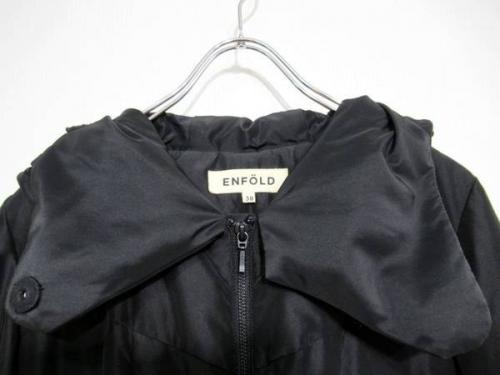 ENFOLDのコクーンダウンコート