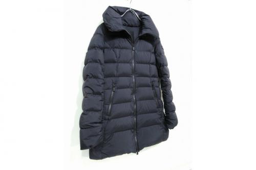 ダウンの18AW
