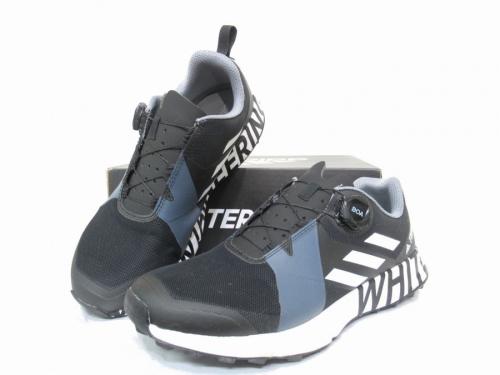 ストリートブランドのadidas