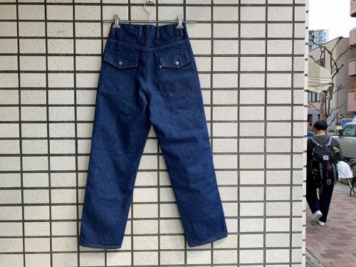 ウエストオーバーオールズのブッシュデニムパンツ