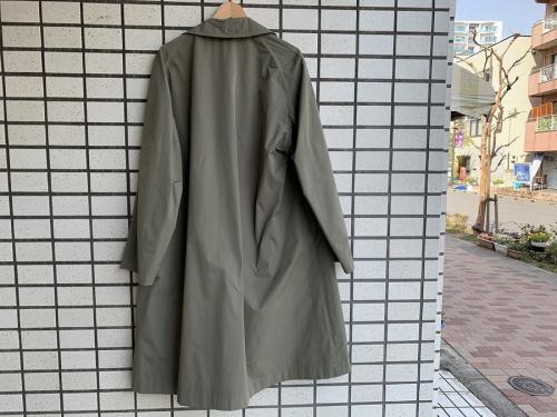 オーシバルのトレンチコート