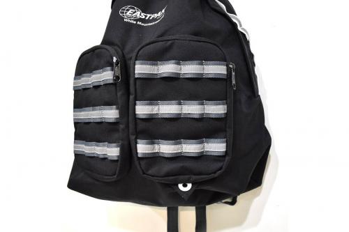 ホワイトマウンテレアニングのEASTPACK(イーストパック)