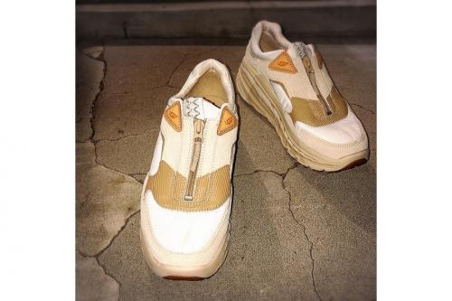 スニーカーのUGG