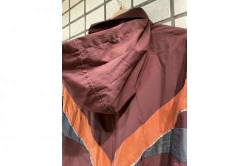 トラックジャケットのユニセックス