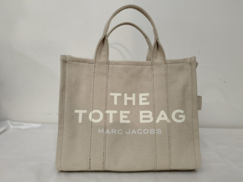 インポートブランドのMARC JACOBS