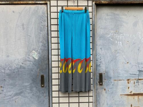 PLEATS PLEASEのプリーツプリーズ