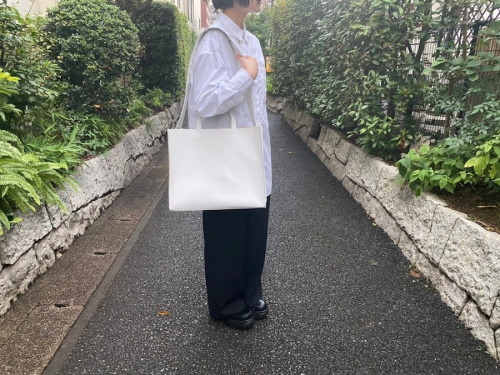 ナチュラルブランドのweeksdays