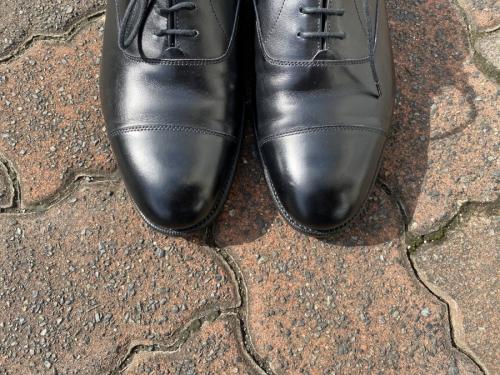 エドワードグリーンのBLACK CHELSEA CAP-TOED LEATHER