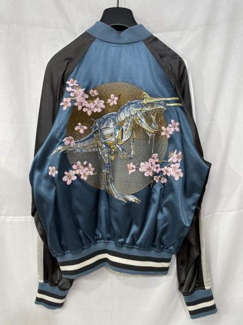 ディオールの19A/W刺繍スーベニアスカジャン