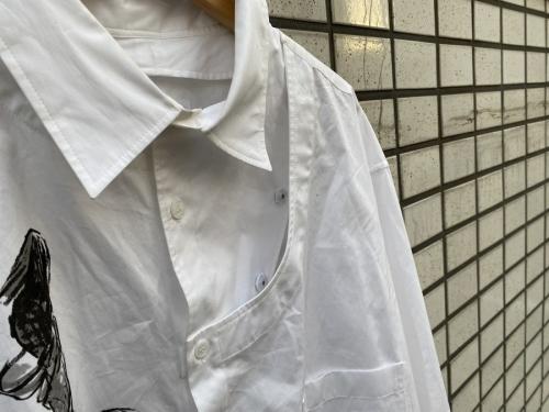 WE NEEDED左胸あきプリントシャツの高円寺