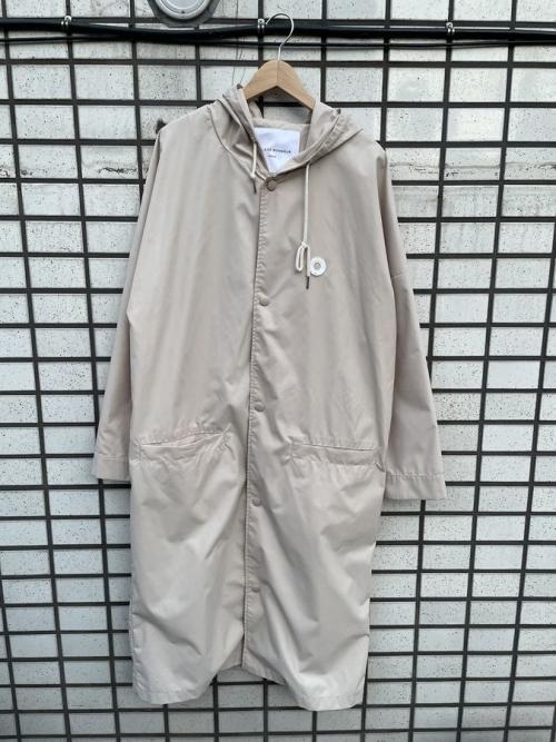 ドロールドムッシュ　DROLE DE MONSIEUR レインコート DROLE DE MONSIEUR - NFPM Collared Rain Coat レインコートの