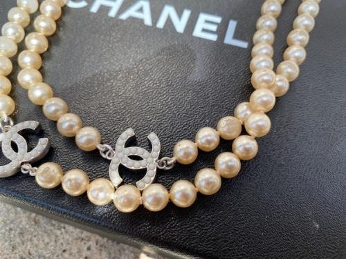 シャネルのココマークパールネックレス