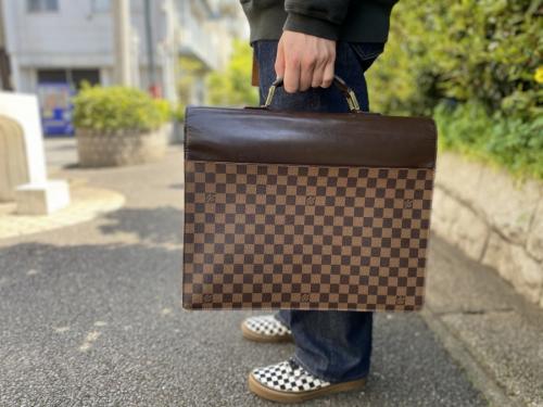 LOUIS VUITTON 　のルイ ヴィトン　